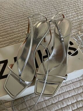 SCHUTZ Silver Leather Metallic Tie Up Heeled Sandals